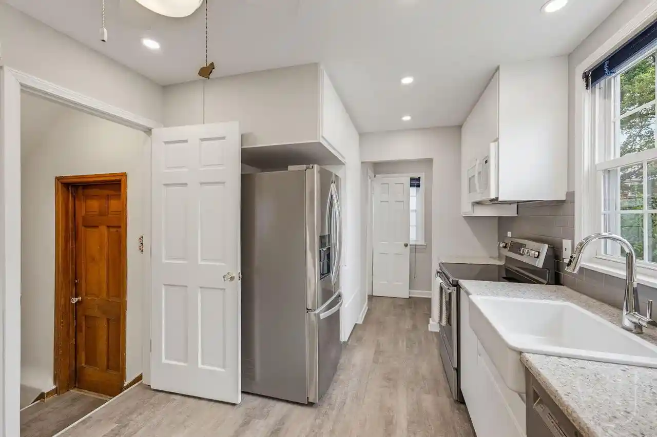 Homes for sale in Whitefish Bay, WI | 4623 N Idlewild Avenue Avenue, Whitefish Bay, WI 53211 | MLS# 1971342
