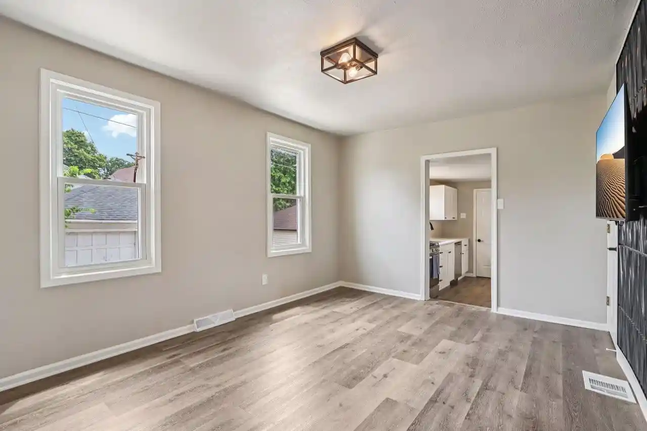 2nd image of 3959 E Underwood Avenue Avenue, Cudahy, WI 53110 | MLS# 1971347