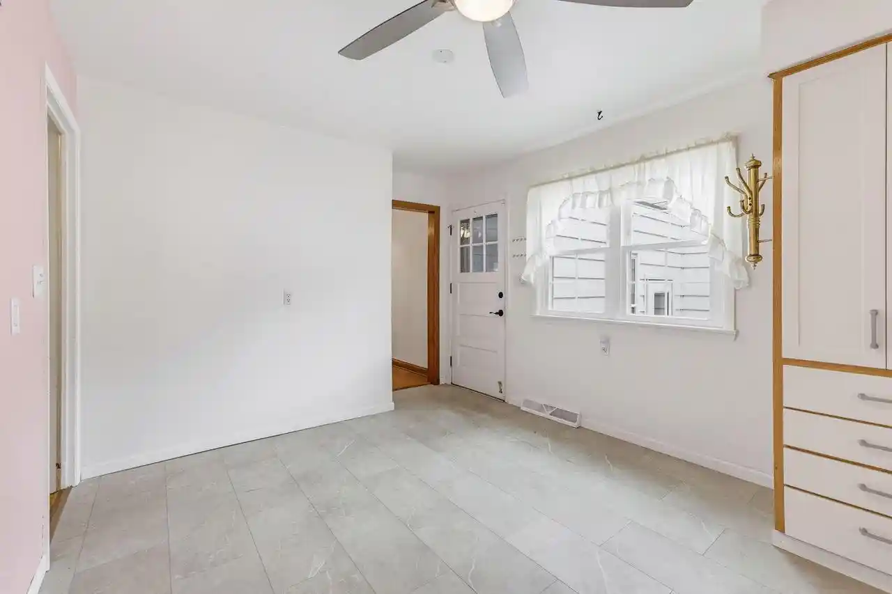 4th image of 11911 N Wauwatosa Road Road, Mequon, WI 53097 | MLS# 1971350