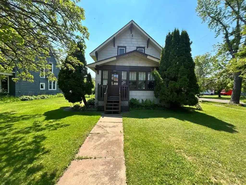 1st image of 302 E 5th Street Street, Superior, WI 54880 | MLS# 1603152