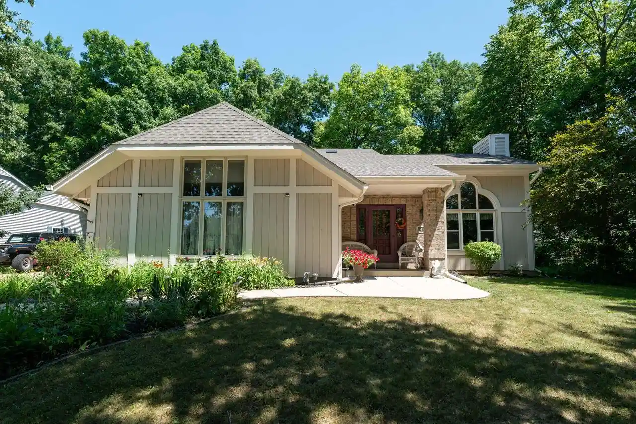 1st image of 9380 S 15th Avenue Avenue, Oak Creek, WI 53154 | MLS# 1971381