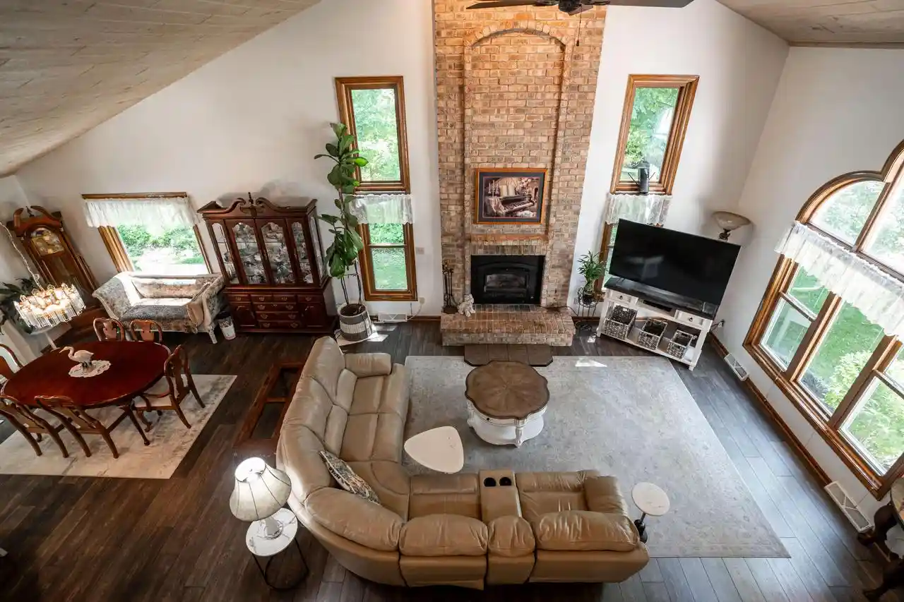 2nd image of 9380 S 15th Avenue Avenue, Oak Creek, WI 53154 | MLS# 1971381