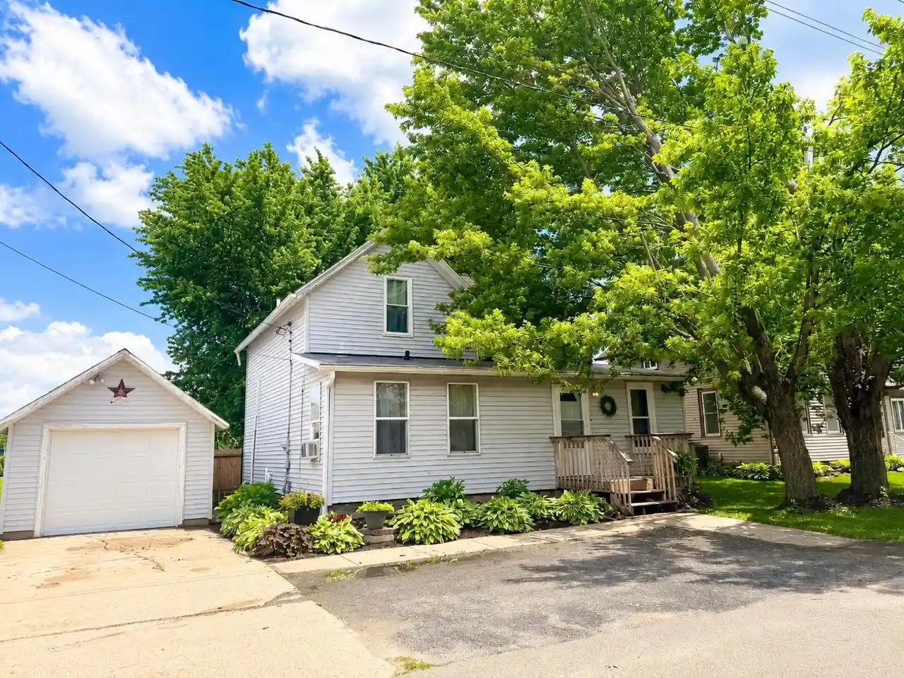 Homes for sale in North Freedom, WI | S8314 Denzer Road Road, North Freedom, WI 53951 | MLS# 2027912