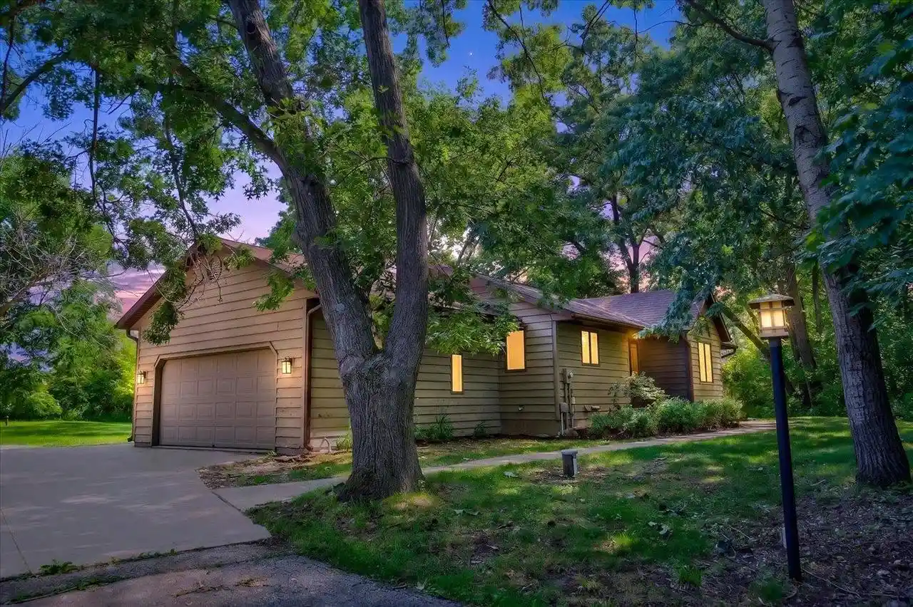 1st image of 8062 Burr Oak Trail Trail, Cross Plains, WI 53528 | MLS# 2027917