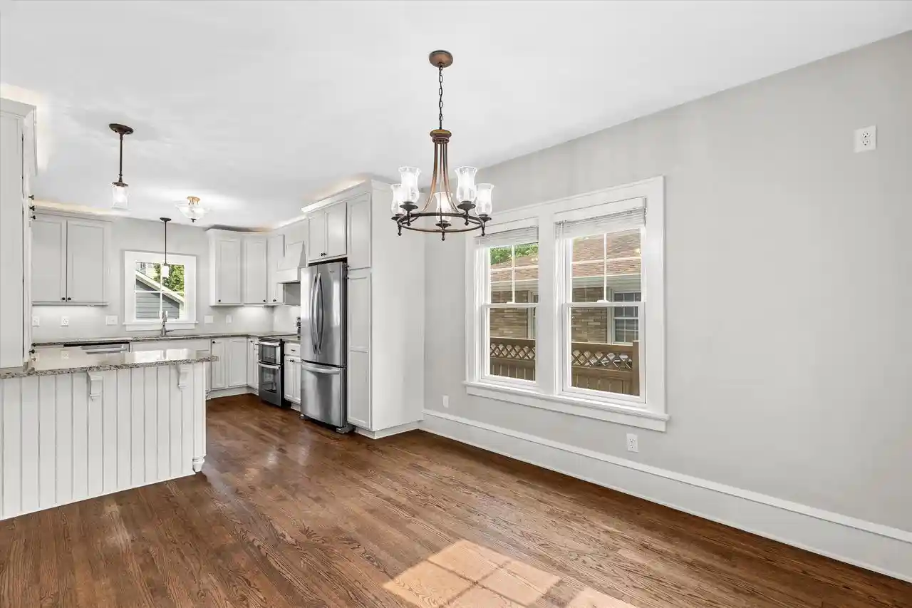 5th image of 102 Woodland Lane Lane, Oconomowoc, WI 53066 | MLS# 1971410