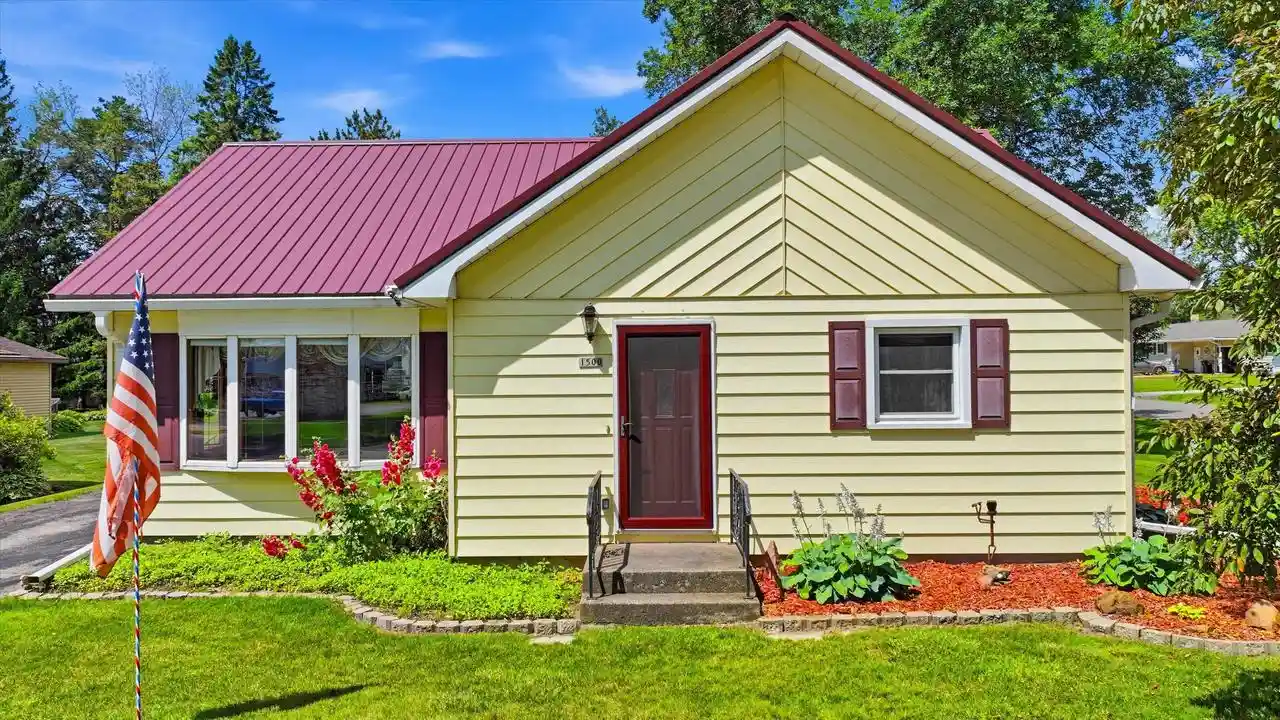 1st image of 1500 S Locust Avenue Avenue, Marshfield, WI 54449 | MLS# 22603212