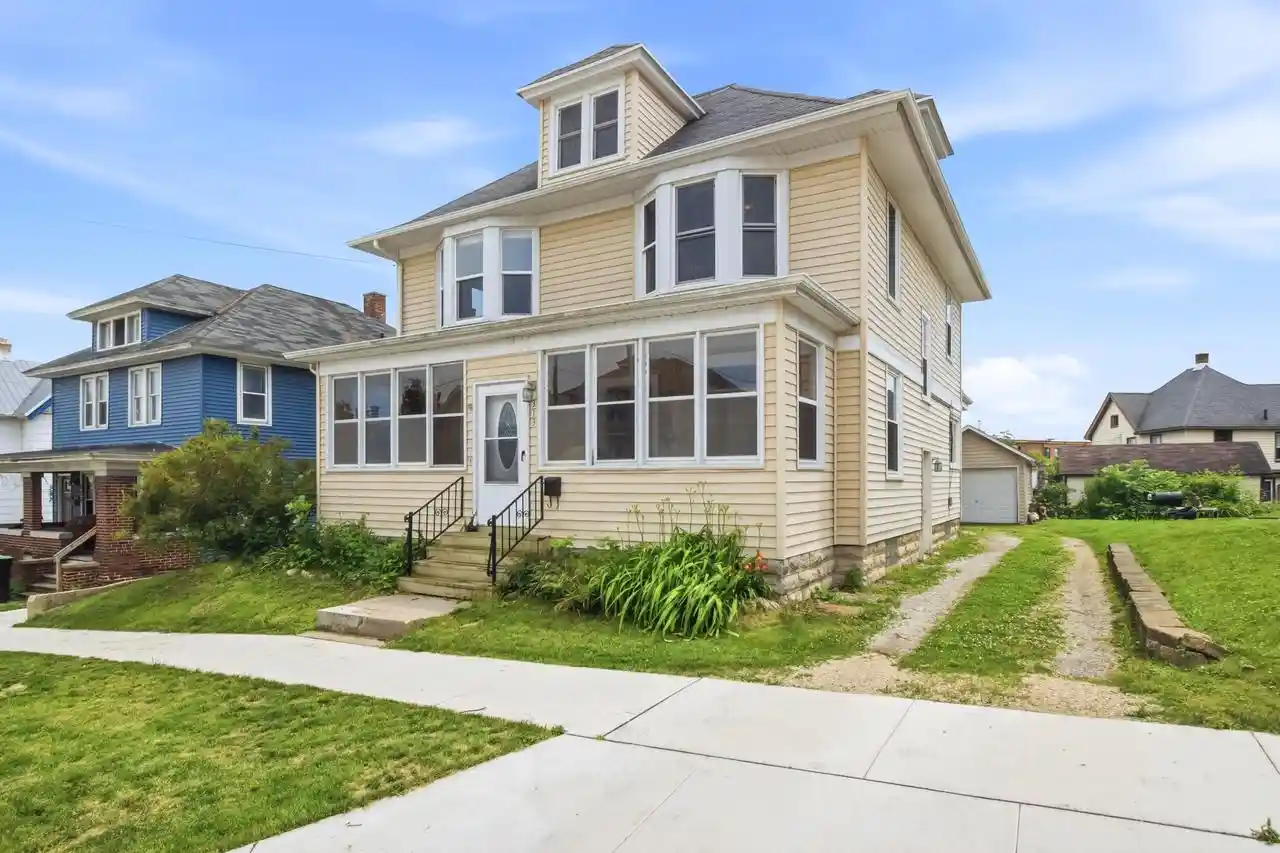Homes for sale in Beaver Dam, WI | 313 Front Street Street, Beaver Dam, WI 53916 | MLS# 1971417