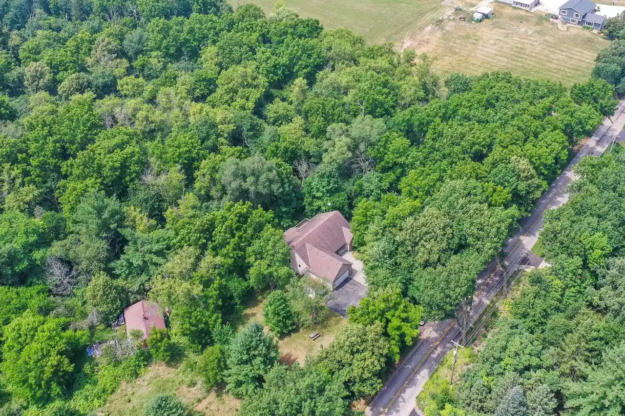 1st image of W255s8755 Hi Lo Dr Dr, Mukwonago, WI 53149 | MLS# 1971422