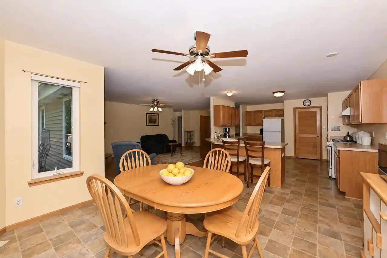 4th image of W255S8755 Hi Lo Dr Dr, Mukwonago, WI 53149 | MLS# 1971422