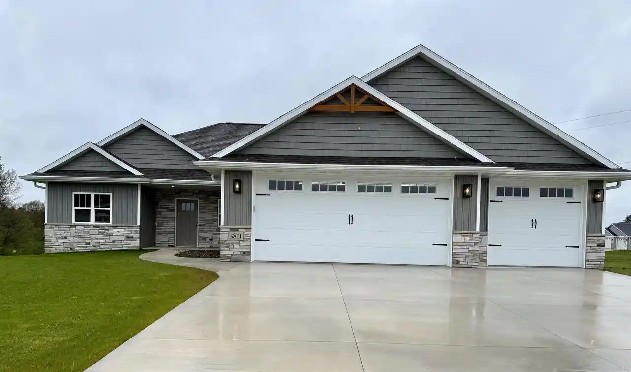 1st image of 3811 Cooper Court Court, Green Bay, WI 54313 | MLS# 50328980
