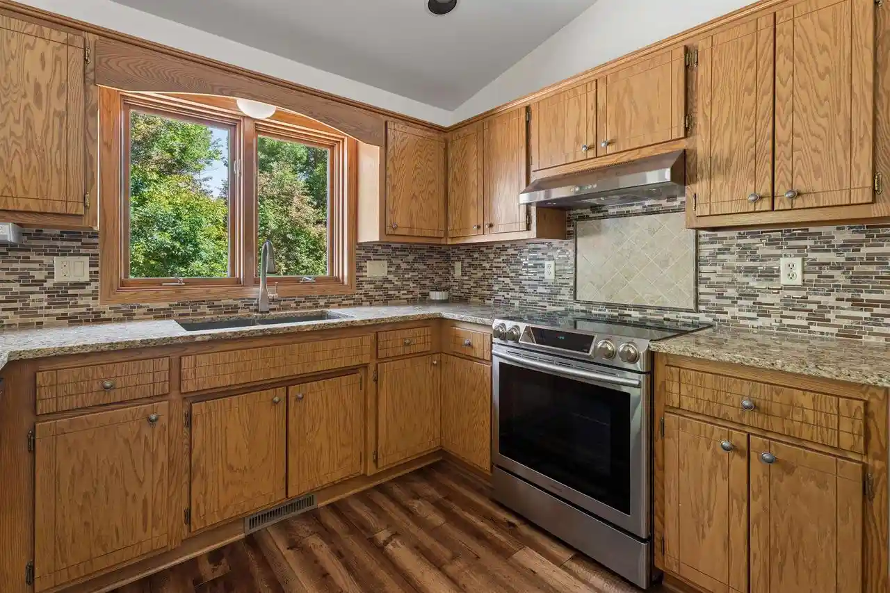 2nd image of 1426 Grant Street Street, De Pere, WI 54115 | MLS# 50328992