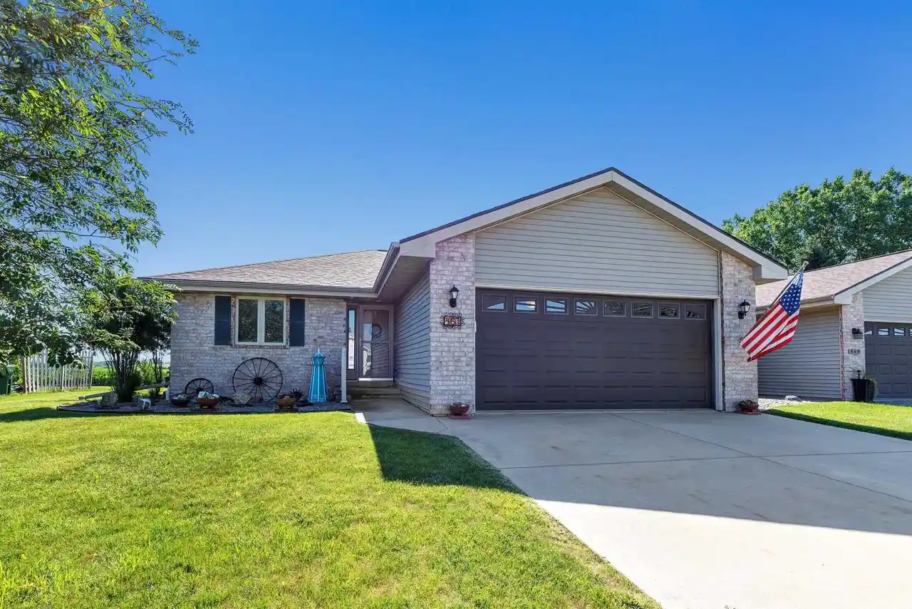Homes for sale in Wrightstown, WI | 467 Longwood Lane Lane, Wrightstown, WI 54180 | MLS# 50328987