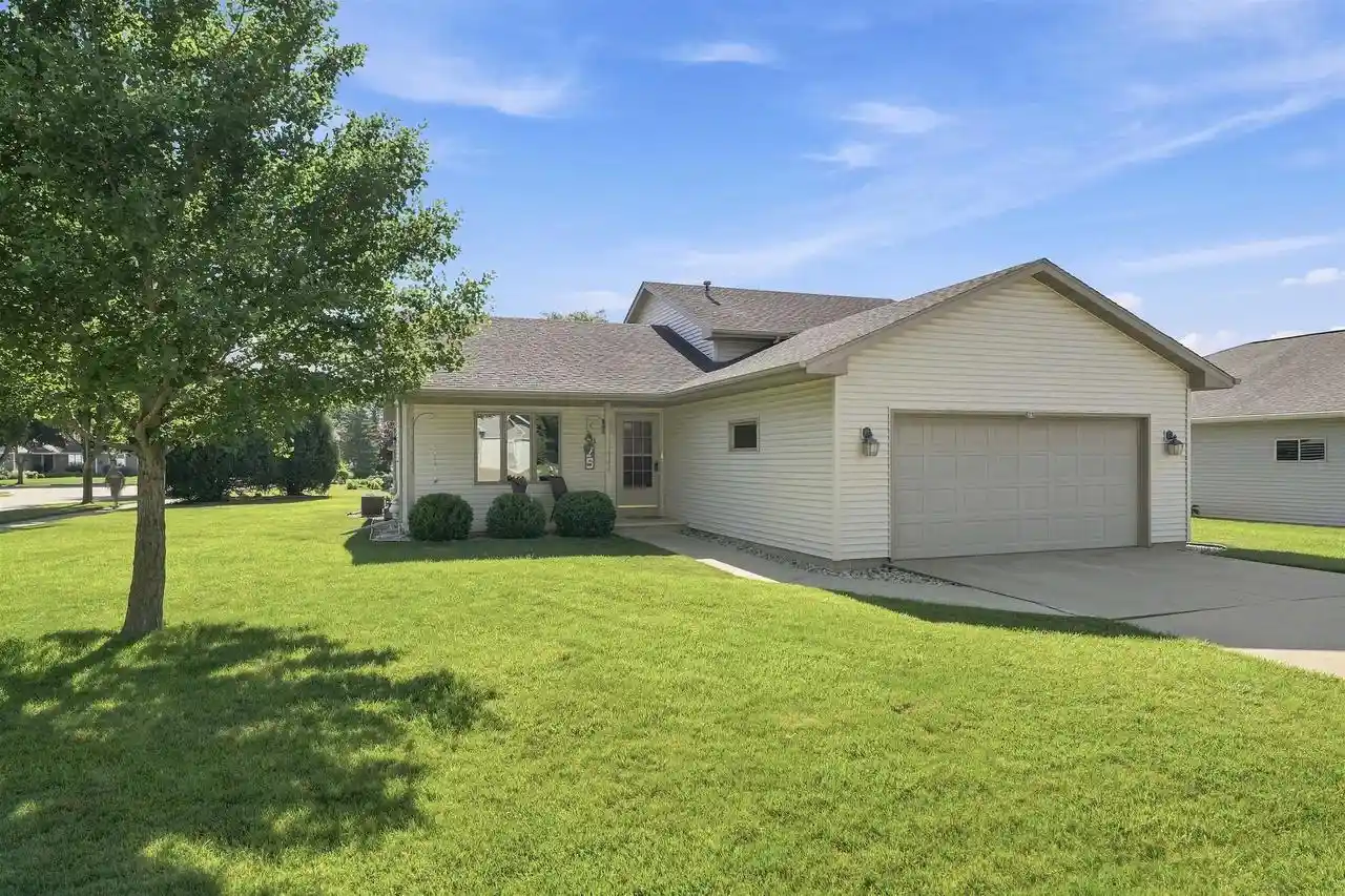 1st image of 75 Rolling Green Circle Circle, Oshkosh, WI 54904 | MLS# 50328999