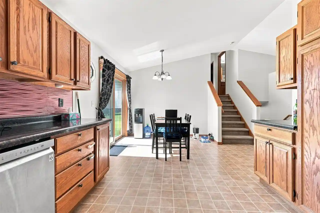 2nd image of 75 Rolling Green Circle Circle, Oshkosh, WI 54904 | MLS# 50328999