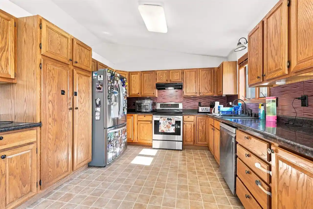 23rd image of 75 Rolling Green Circle Circle, Oshkosh, WI 54904 | MLS# 50328999