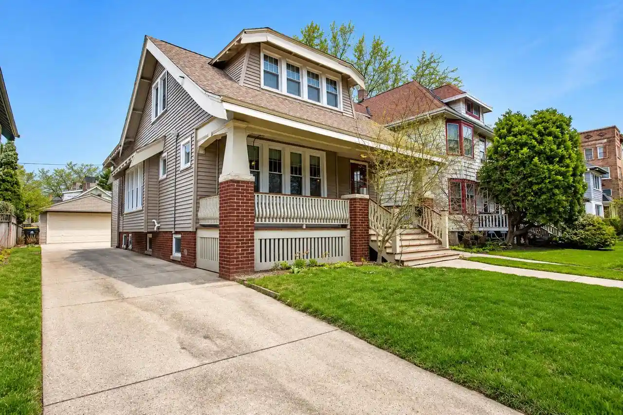 Photo 1 of Sale Pending at 3929 N Maryland Avenue Avenue, Milwaukee, WI 53211 | MLS# 1971448 | Listing updated on 2026-09-13