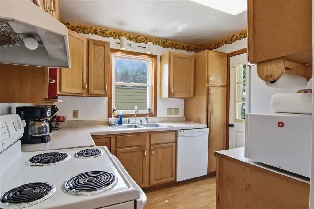 2nd image of 604 Bolles Street Street, Eau Claire, WI 54703 | MLS# 1603159
