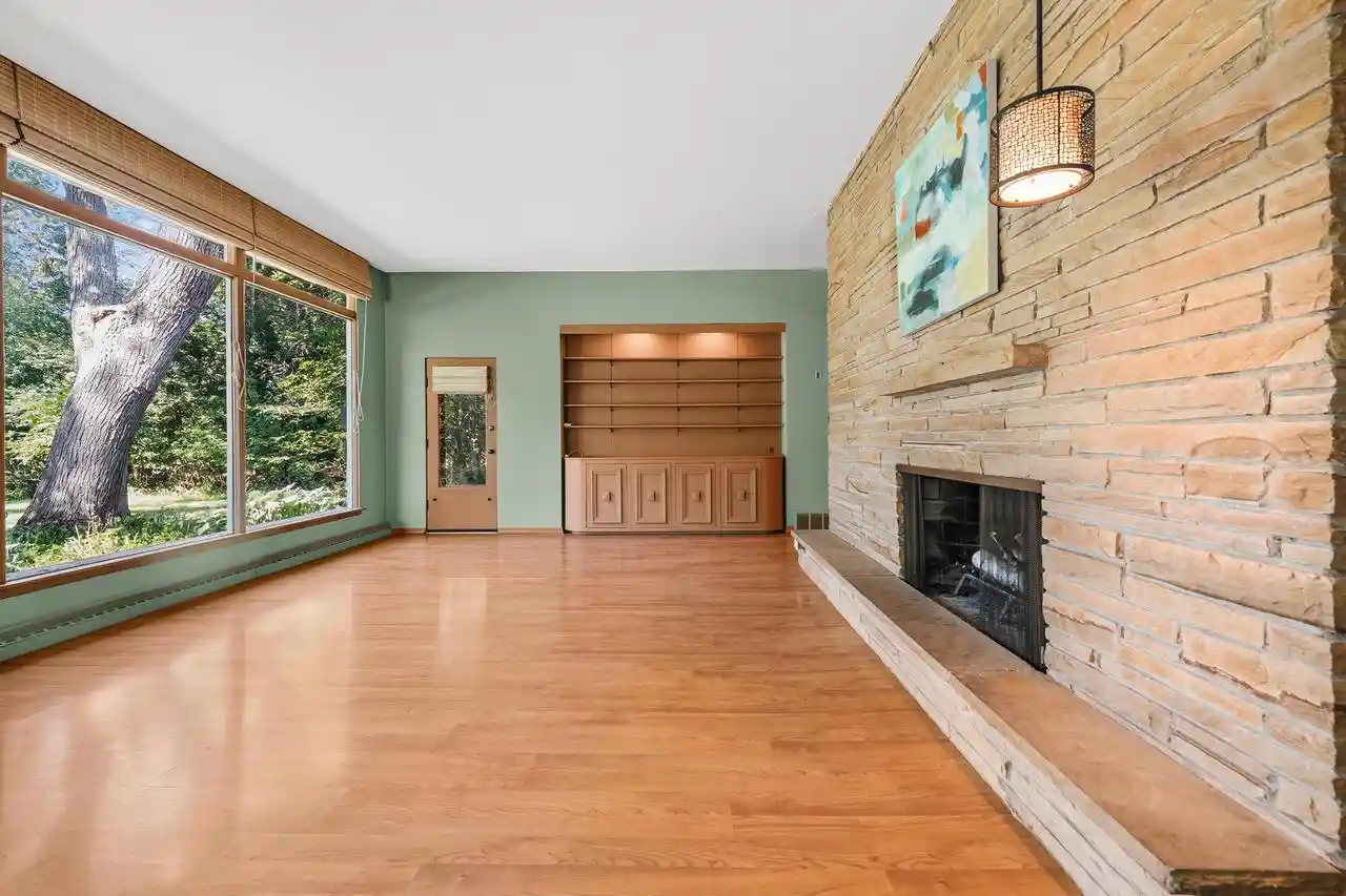 45th image of 810 E Fairy Chasm Road Road, Bayside, WI 53217 | MLS# 1971449