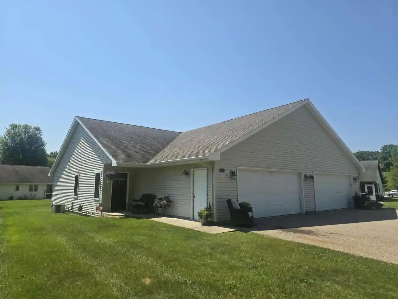 1st image of 961 Charles Wright Dr Dr, Waupaca, WI 54981 | MLS# 50329014