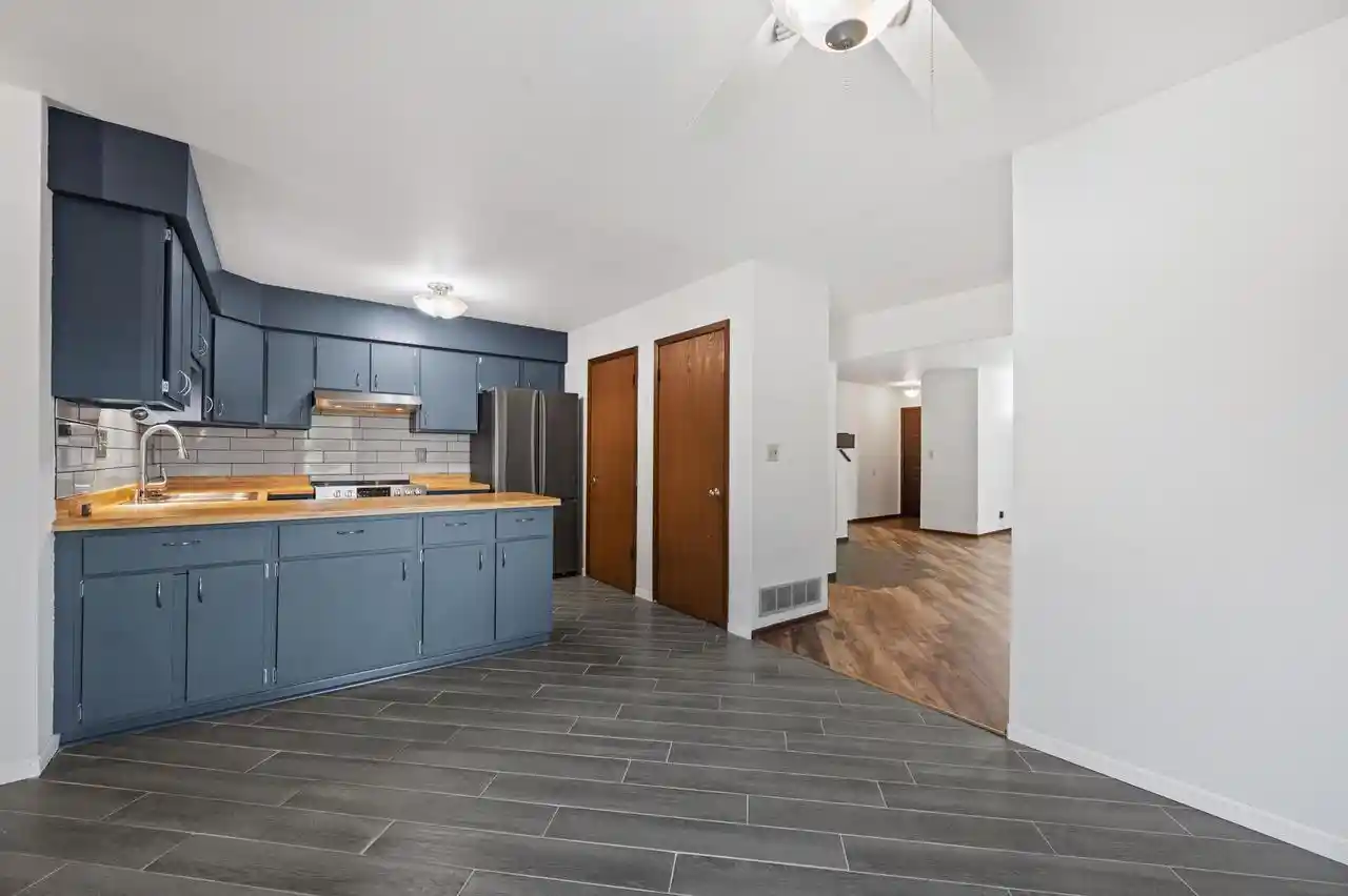 3rd image of 2800 E Grange Avenue Avenue, Cudahy, WI 53110 | MLS# 1971460