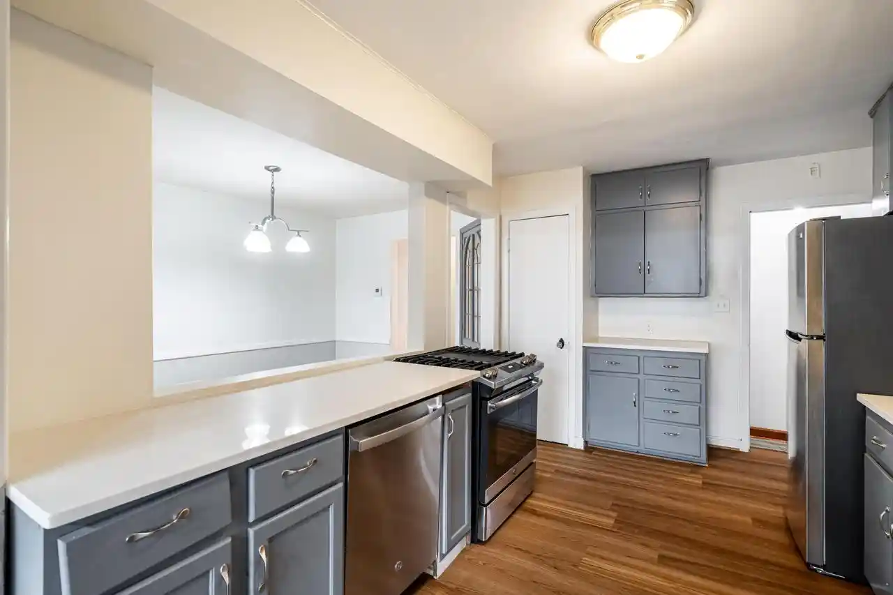 Homes for sale in Whitefish Bay, WI | 5231 N Bay Ridge Avenue Avenue, Whitefish Bay, WI 53217 | MLS# 1971462