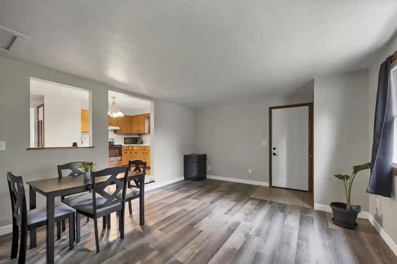 4th image of 242 N Taylor Street Street, Green Bay, WI 54303 | MLS# 50329017