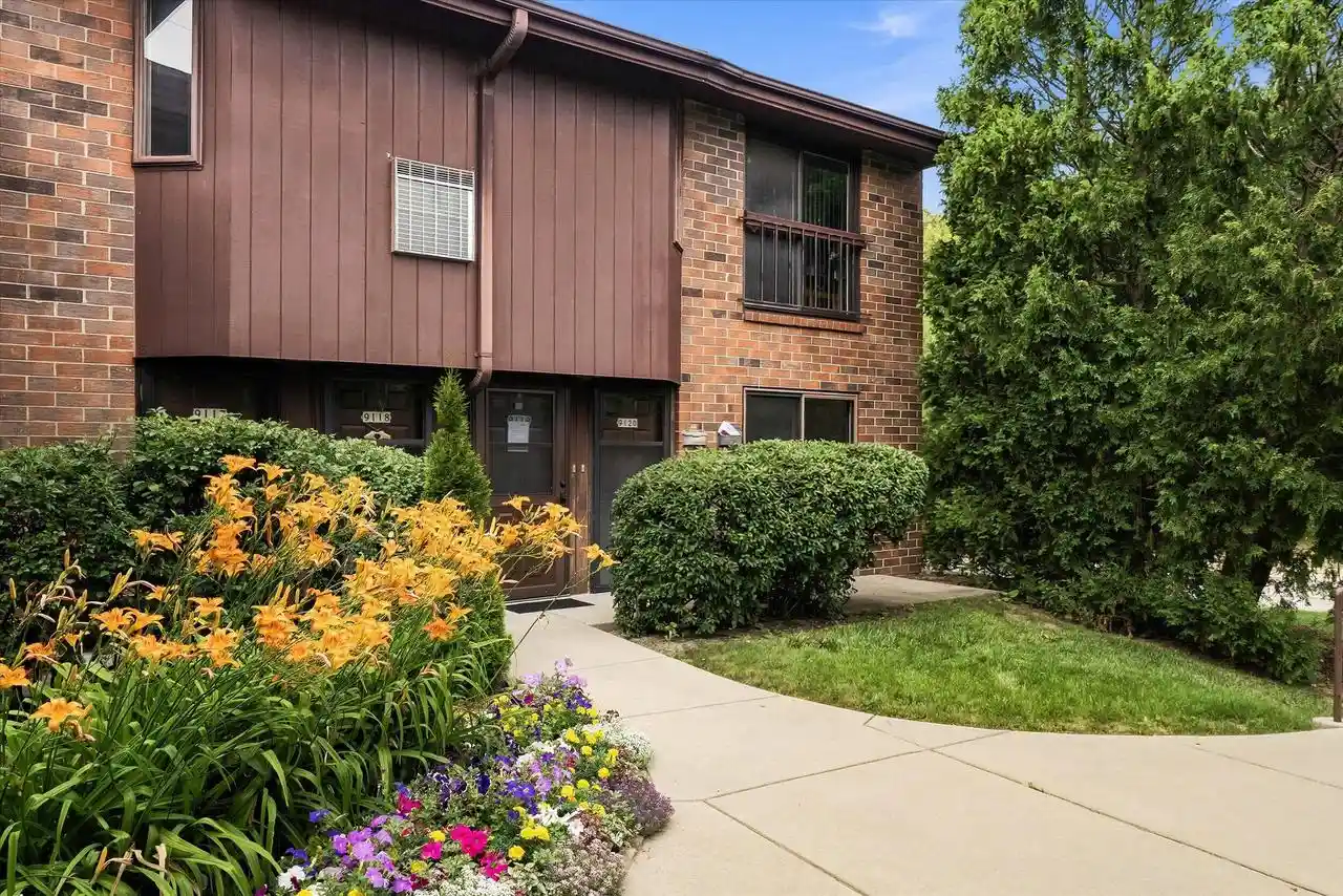 Homes for sale in Brown Deer, WI | 9120 N Park Plaza Court Court #9120, Brown Deer, WI 53223 | MLS# 1971465