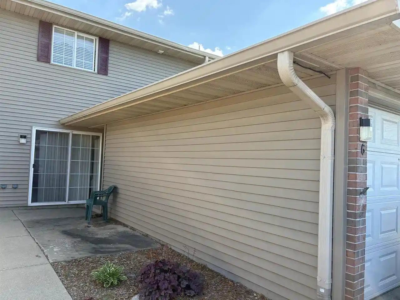 Listing Photo 5 - Condo for sale in building located at 1935 Lafayette St St, Janesville, WI 53545 - Unit #6
