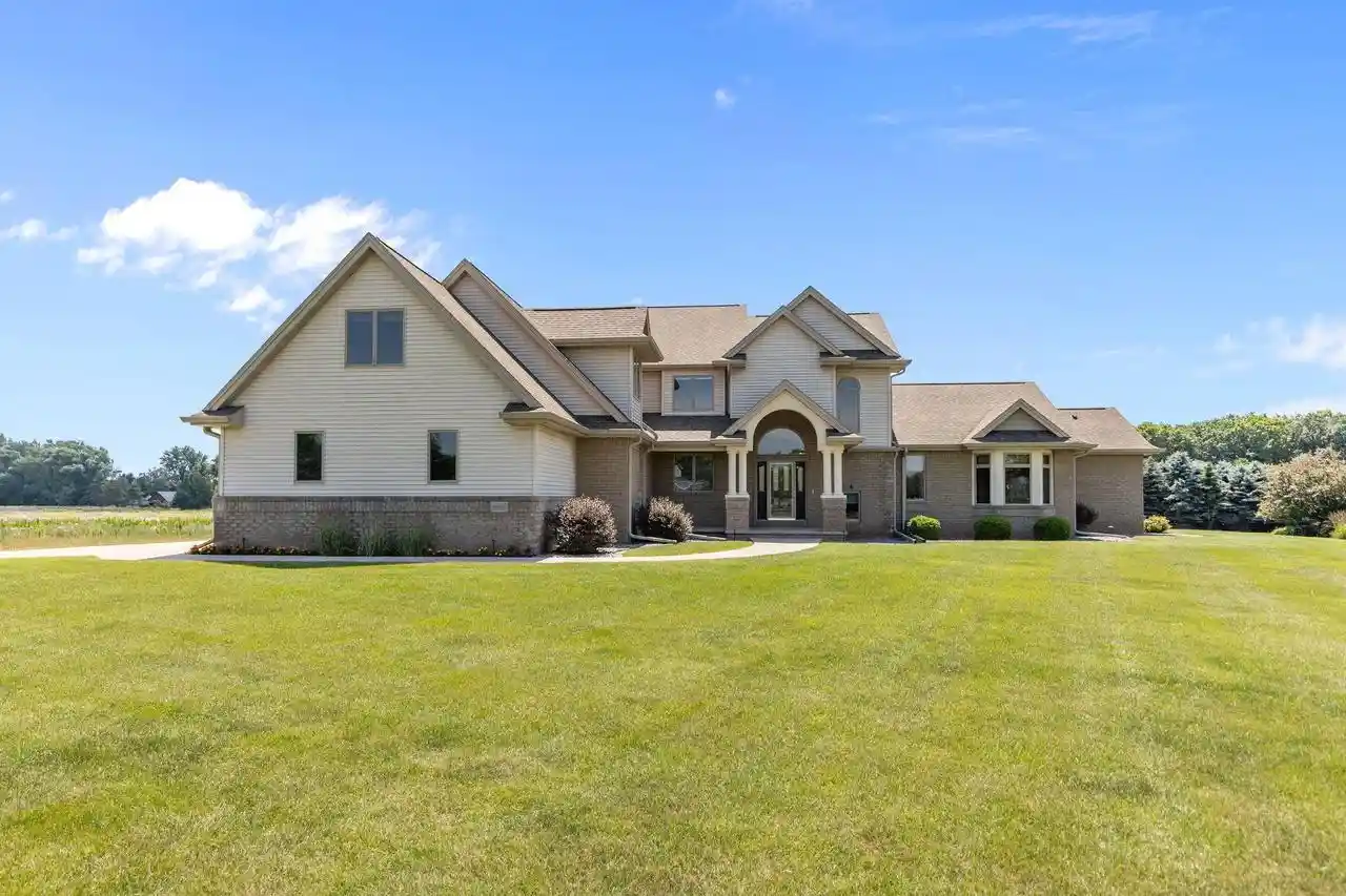 Photo 1 of Single family home for sale at W7415 Ridgetop Dr Dr, Neenah, WI 54956 | MLS# 50328994 | Listing updated on 2026-08-08