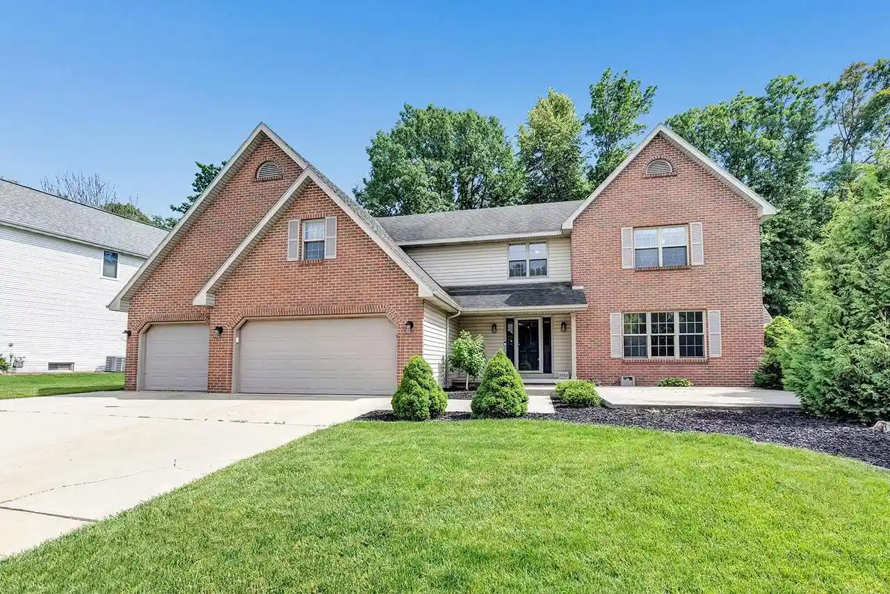 1st image of 2752 Woodland Hills Court Court, Green Bay, WI 54311 | MLS# 50329023