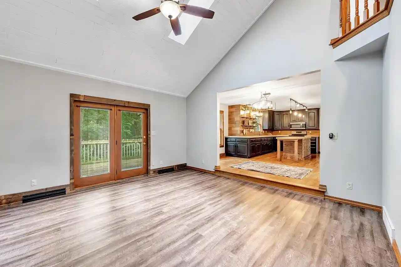 2nd image of 2752 Woodland Hills Court Court, Green Bay, WI 54311 | MLS# 50329023