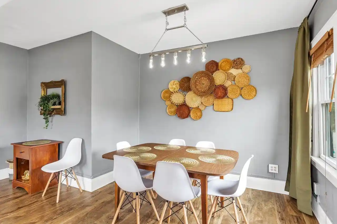 Listing Photo 2 - Condo for sale in building located at 3041 N Oakland Ave Ave, Milwaukee, WI 53211 - Unit #3043