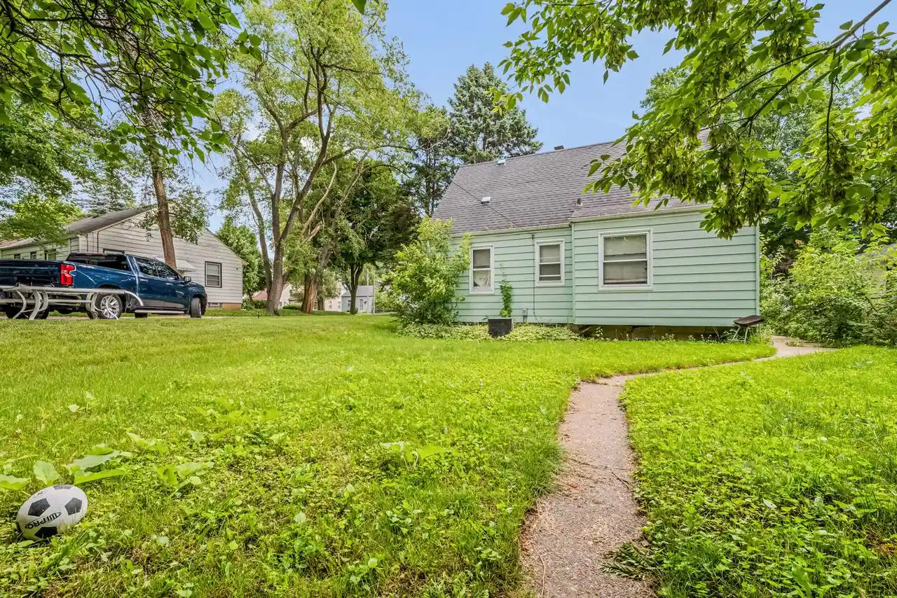 Photo 4 of Single family home for sale at 6033 N 38Th Street Street, Milwaukee, WI 53209 | MLS# 1971493 | Listing updated on 2026-09-08