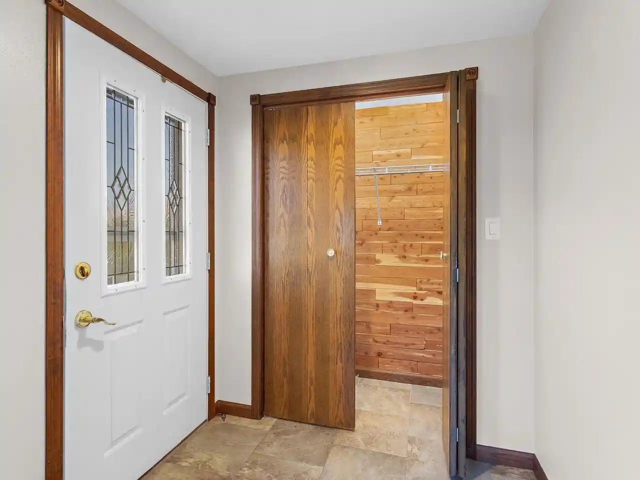 Photo 3 of Single family home for sale at 1831 Dunlap Avenue Avenue, Marinette, WI 54143 | MLS# 50329038 | Listing updated on 2026-09-24