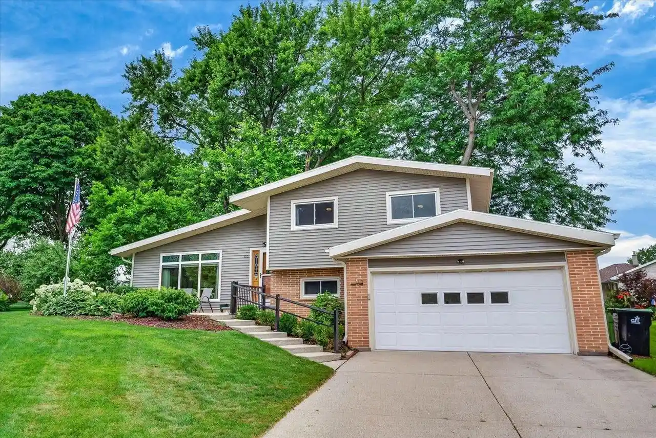 1st image of 110 Twin Lane Lane, Beaver Dam, WI 53916 | MLS# 2027966
