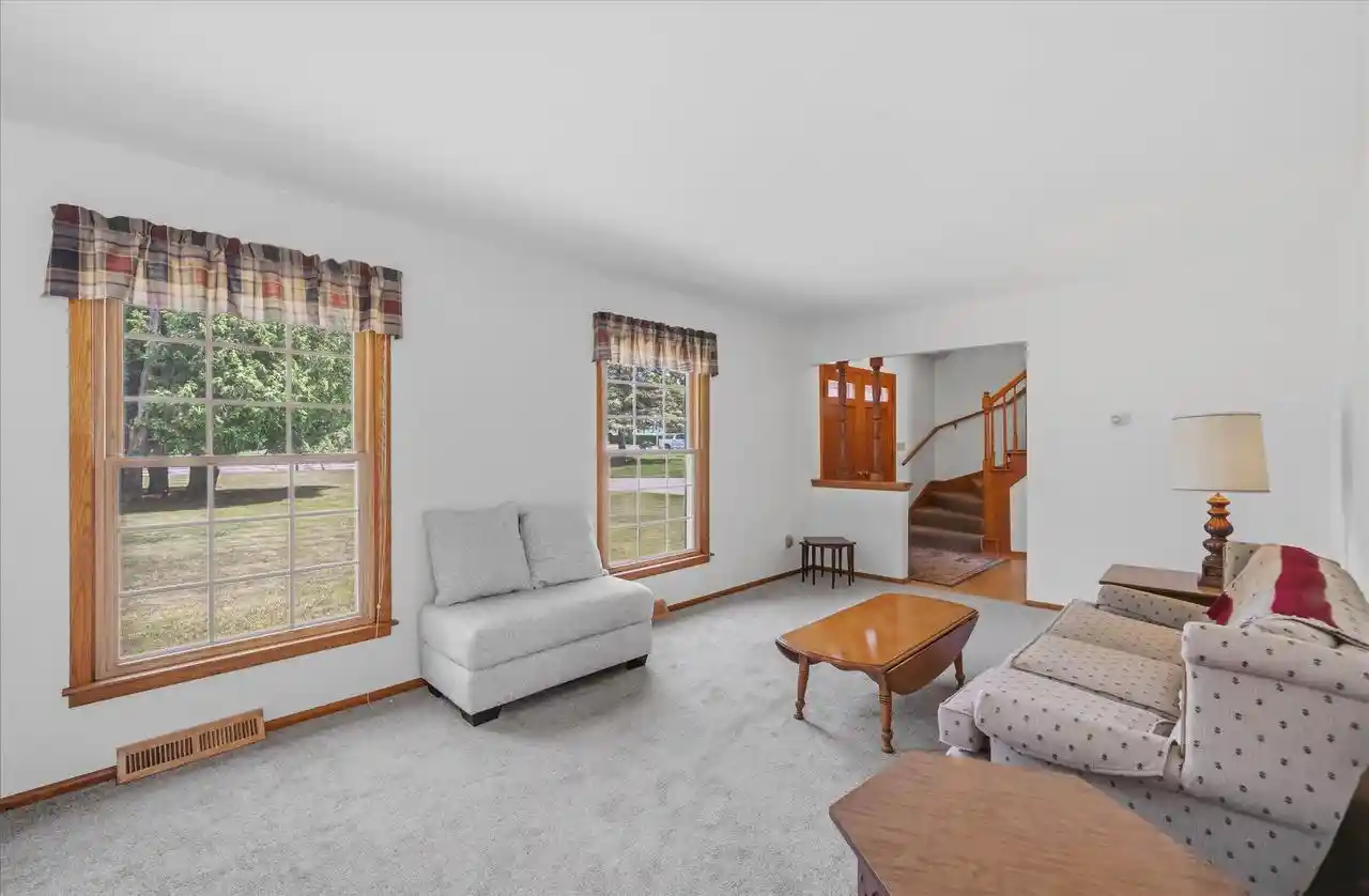 Homes for sale in Grafton, WI | 1705 16th Avenue Avenue, Grafton, WI 53024 | MLS# 1971514