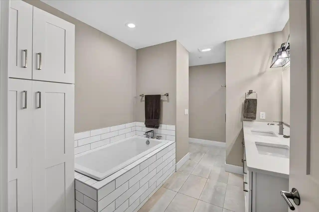 4th image of 625 N Segoe Road Road #502, Madison, WI 53705 | MLS# 2027980