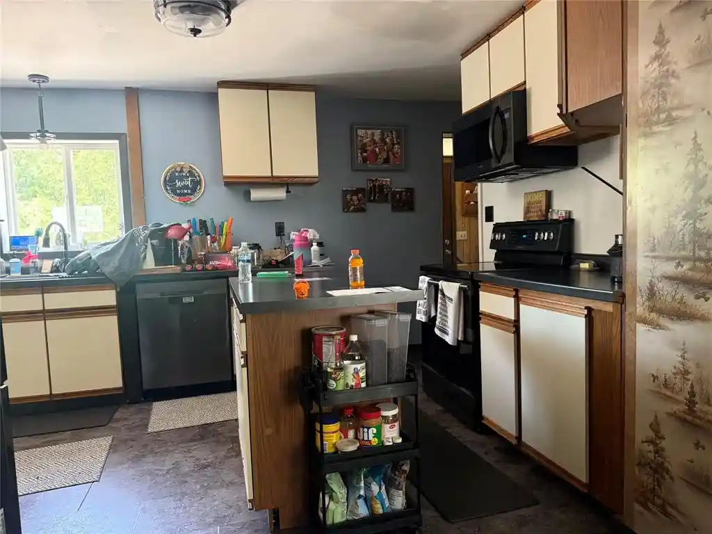 3rd image of 706 Lindoo Avenue Avenue, Ladysmith, WI 54848 | MLS# 1603207
