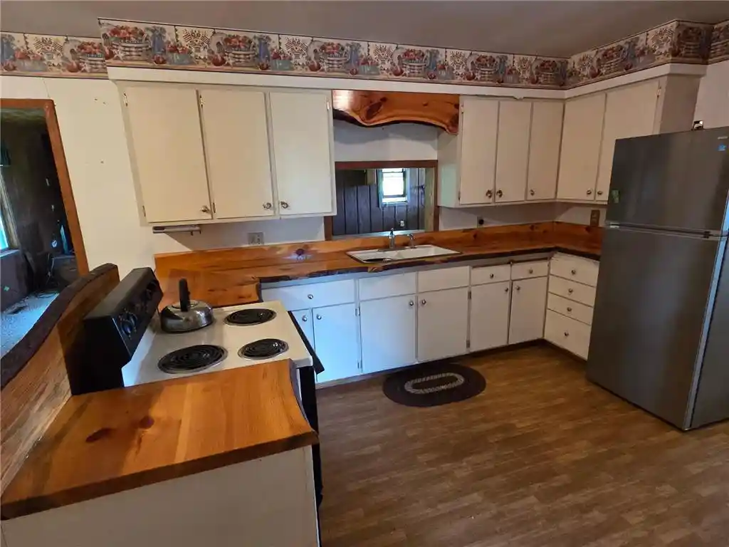 3rd image of 995 16Th Street Street, Barron, WI 54812 | MLS# 7109092