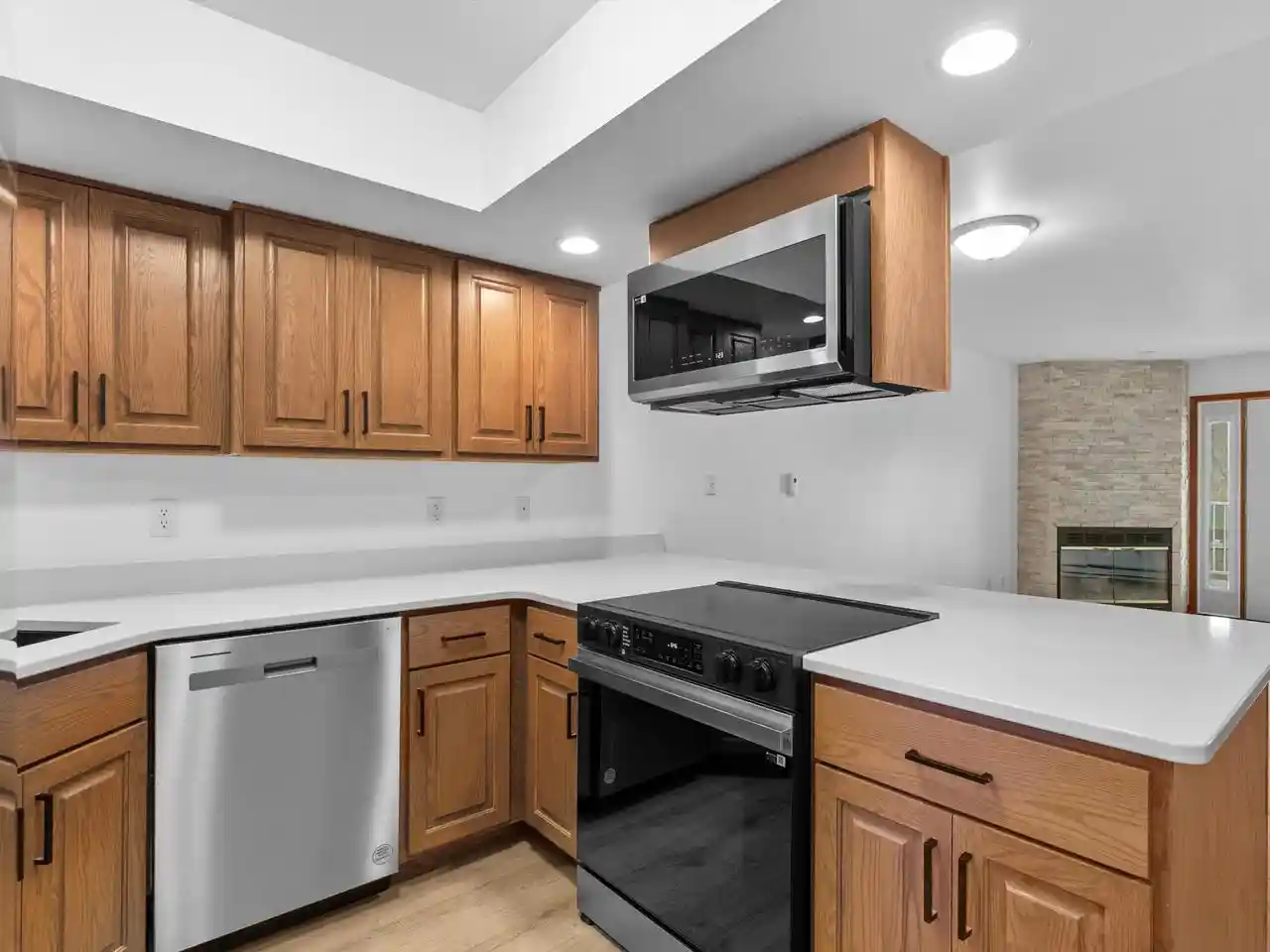 2nd image of 1609 16th St St, Two Rivers, WI 54241