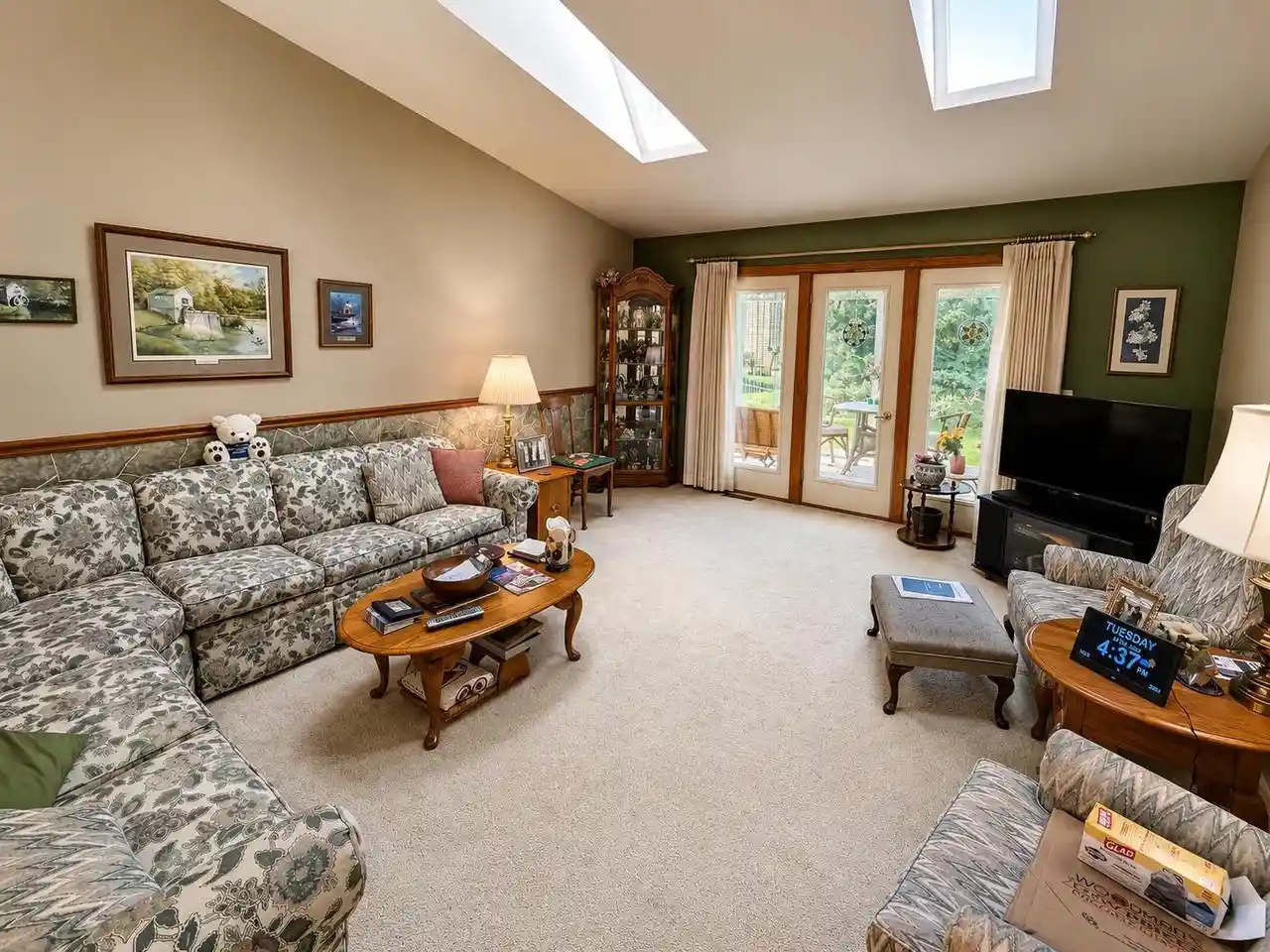 3rd image of 726 Kensington Sq Sq, Stoughton, WI 53589