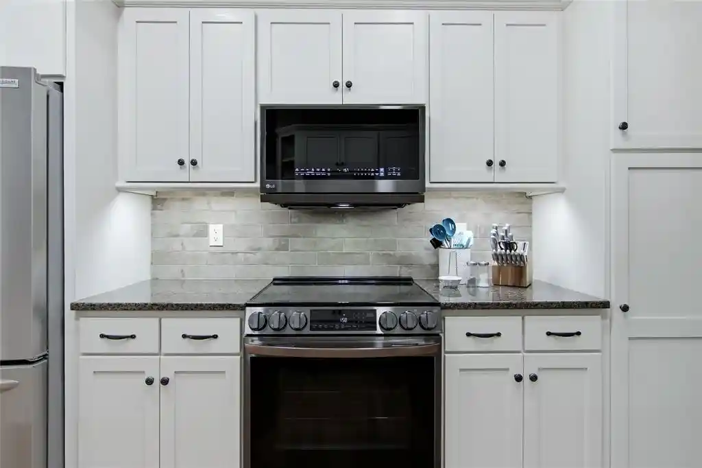 2nd image of W245 Woodridge Dr Dr, Eau Claire, WI 54701 | MLS# 1602701