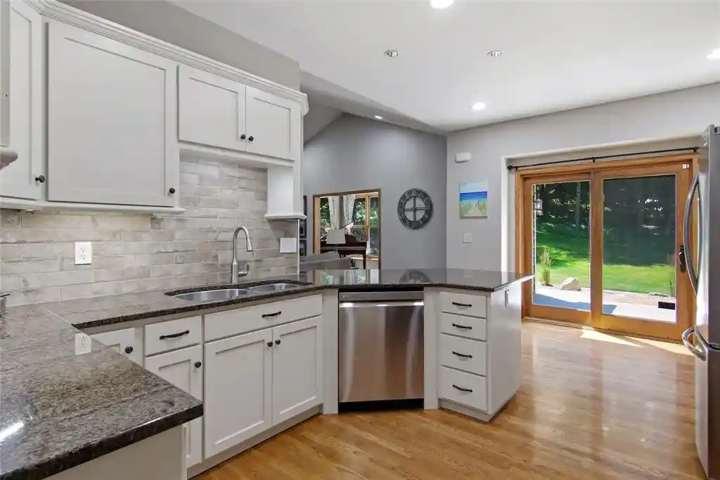 3rd image of W245 Woodridge Dr Dr, Eau Claire, WI 54701 | MLS# 1602701