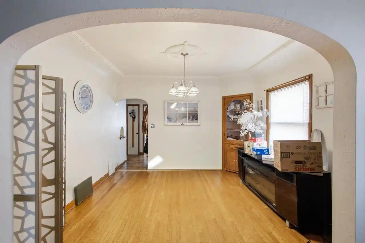 Listing Photo 5 - Condo for sale in building located at 5607 W Philip Pl Pl, Milwaukee, WI 53216 - Unit #5609