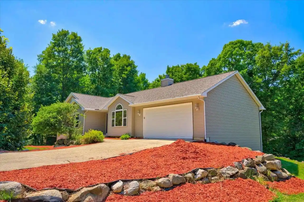 Photo 2 of Single family home for sale at 4729 Gaston Circle Circle, Cottage Grove, WI 53527 | MLS# 2027997 | Listing updated on 2026-09-08