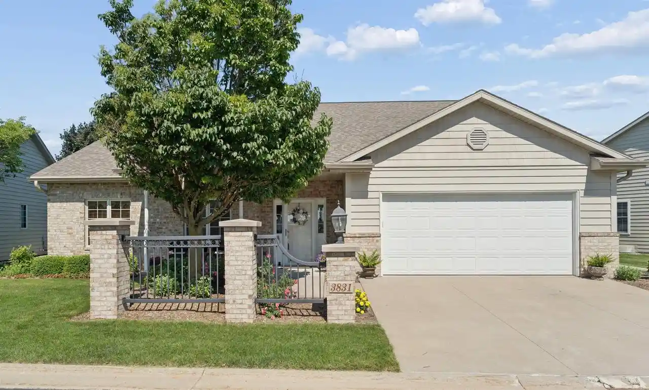 1st image of 3831 N Wayside Lane Lane, Appleton, WI 54913 | MLS# 50329057