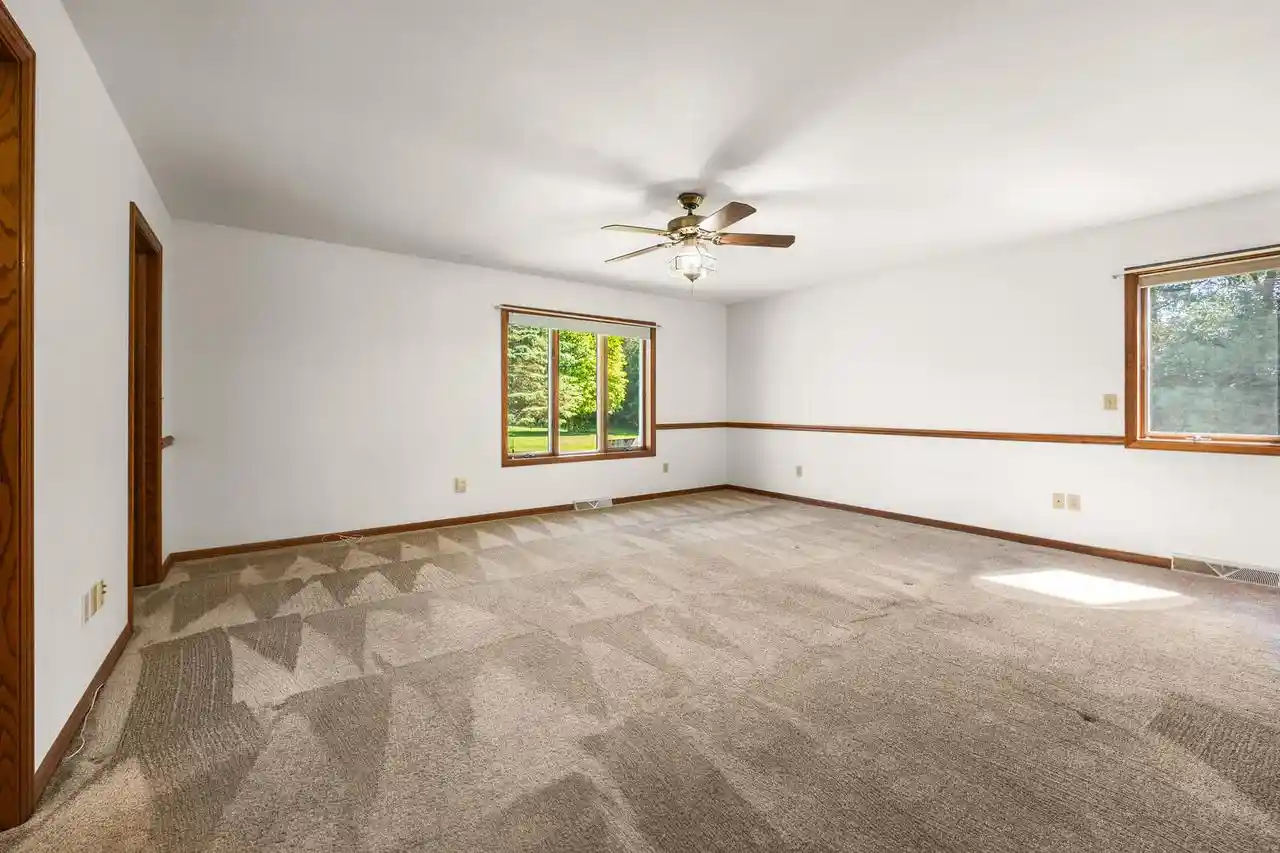 Homes for sale in Hartford, WI | 7490 Roosevelt Road Road, Hartford, WI 53027 | MLS# 1971565