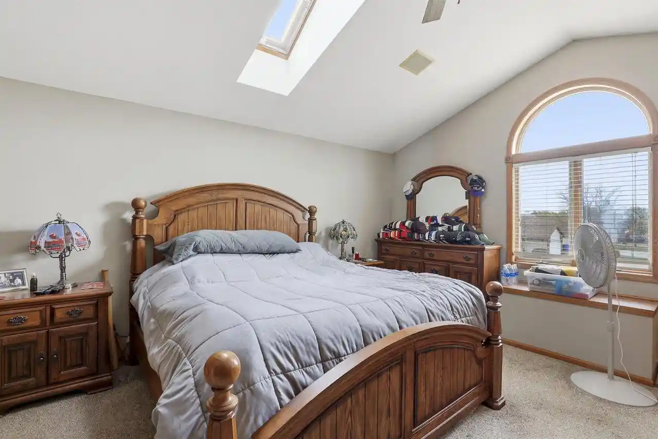2nd image of 1700 E Tracia Lane Lane, Appleton, WI 54911 | MLS# 50329050