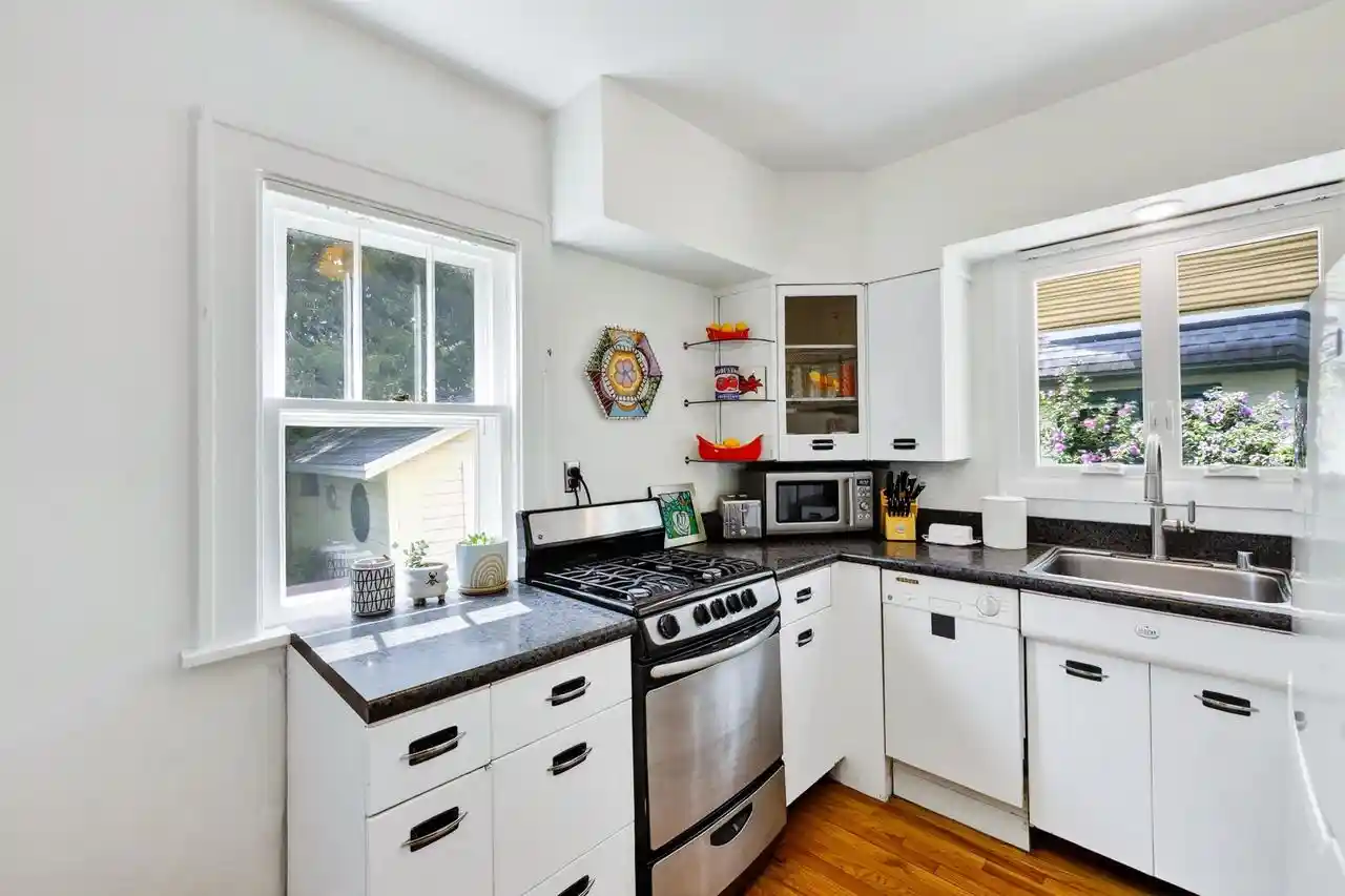5th image of 1921 E Dayton Street Street, Madison, WI 53704 | MLS# 2028007