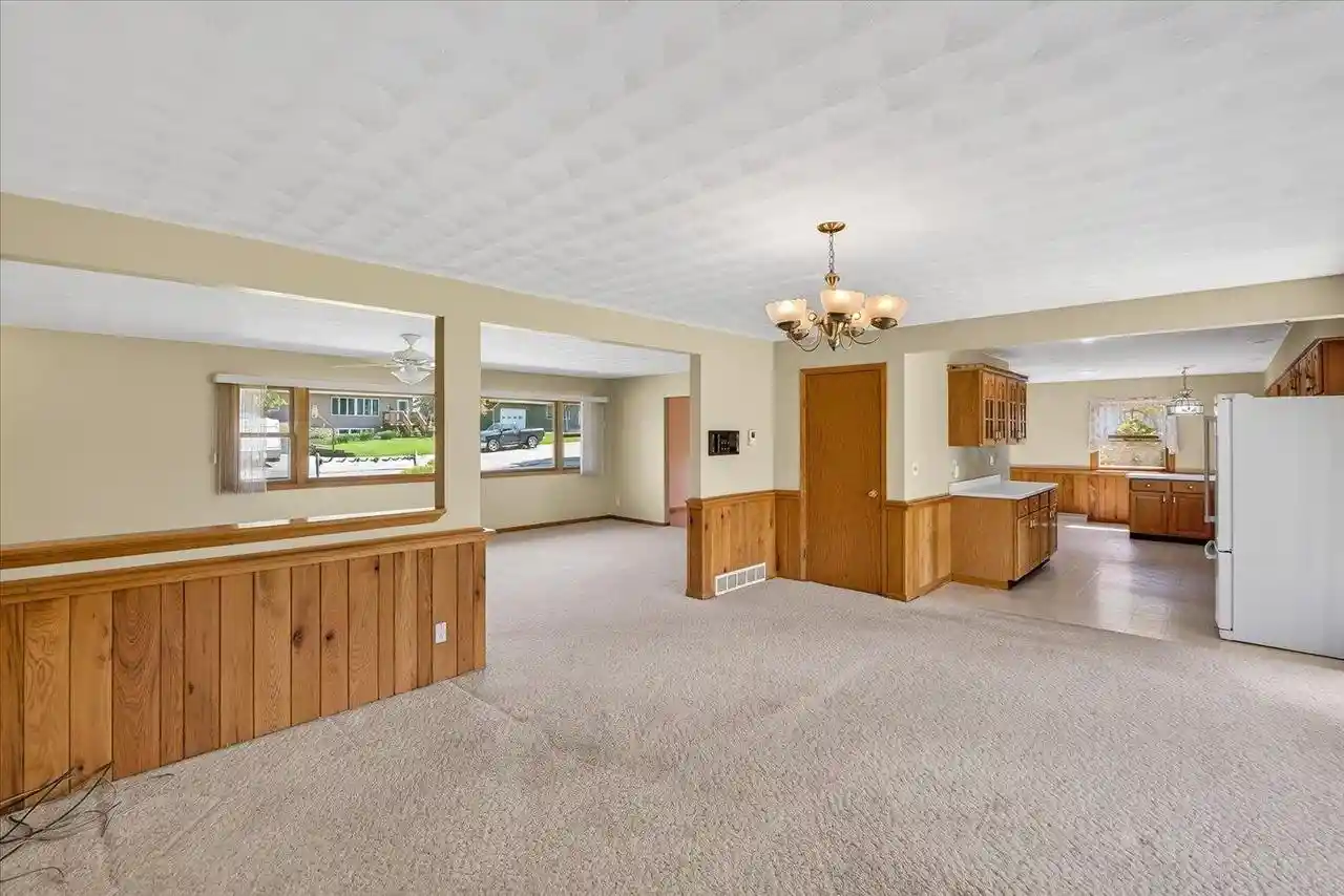 Homes for sale in Dodgeville, WI | 621 W Division Street Street, Dodgeville, WI 53533 | MLS# 2028011